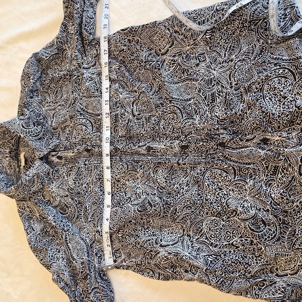 Talbots Paisley Long Sleeve Button Shirt Medium Petitie Black/White - Picture 9 of 14